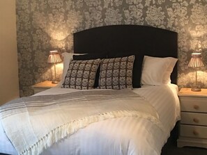 Dubbelrum - eget badrum (Family Room)