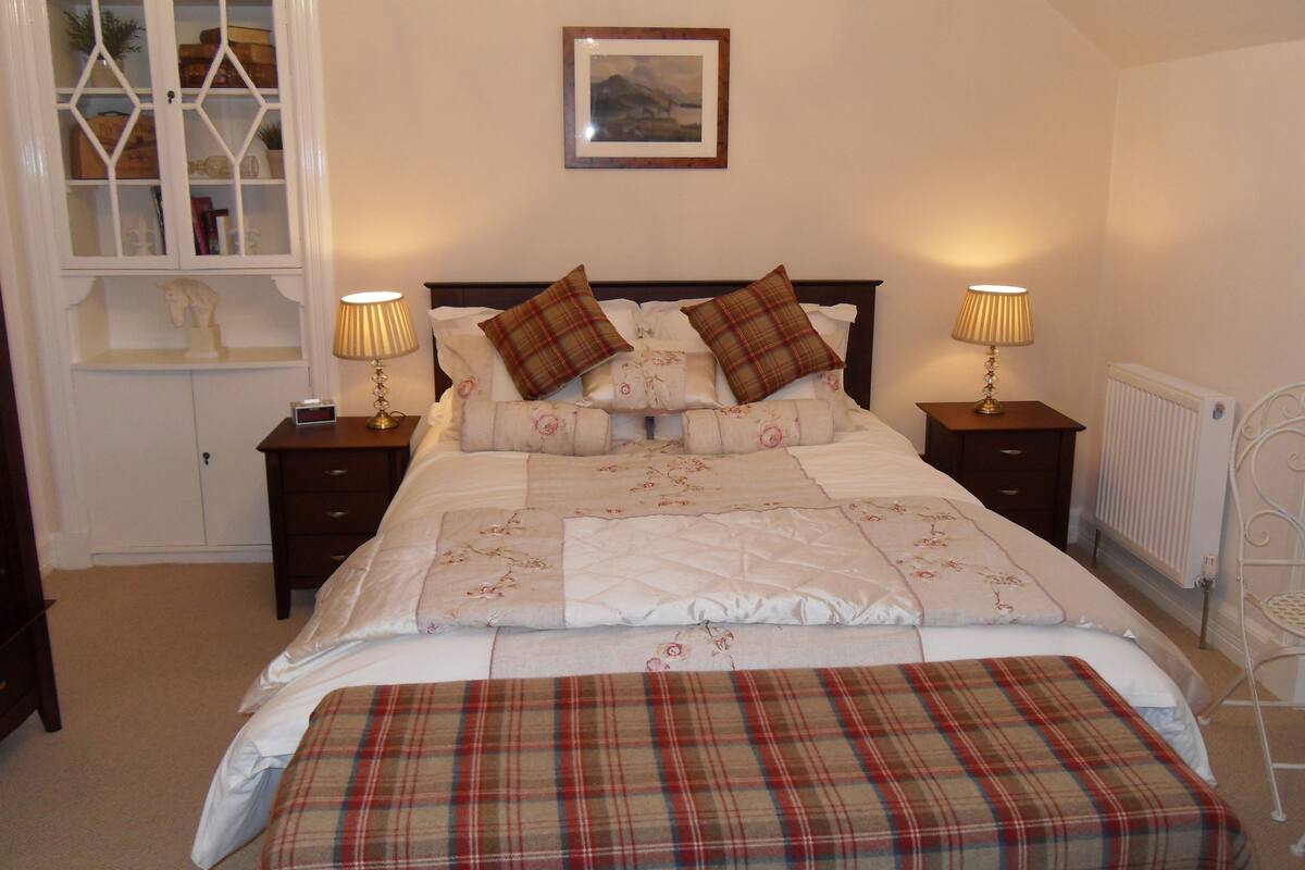 Deluxe Double Room (Souter Johnnies )