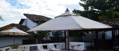 2 piscines extérieures