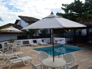 2 piscinas al aire libre