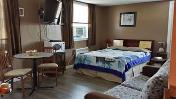 Apartment, 1 Schlafzimmer, Küche (Chambre 5) | 1 Schlafzimmer, kostenloses WLAN, Bettwäsche