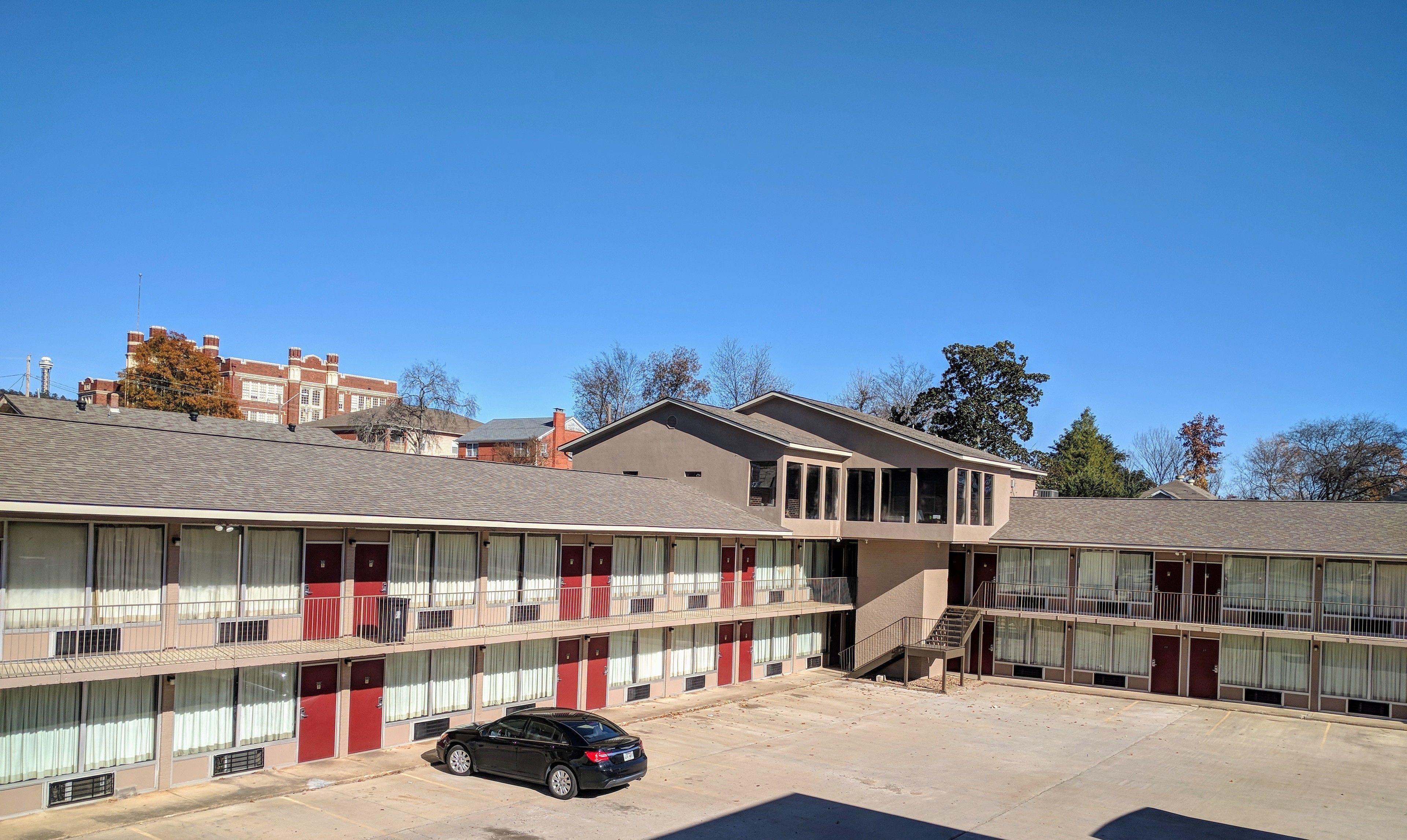 المنشأة من الخارج