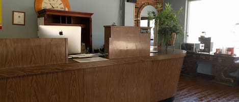 Concierge desk