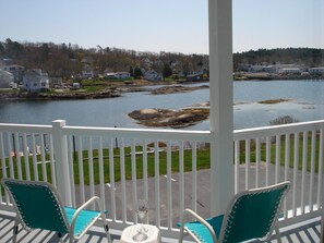 Room, 1 Queen Bed, Harbour View | Balcony