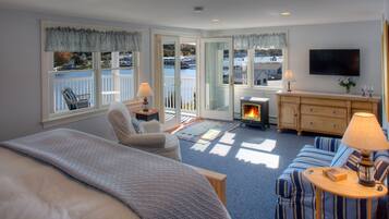 Deluxe Room, 1 King Bed, Harbor View | 1 bedroom, premium bedding, individually decorated