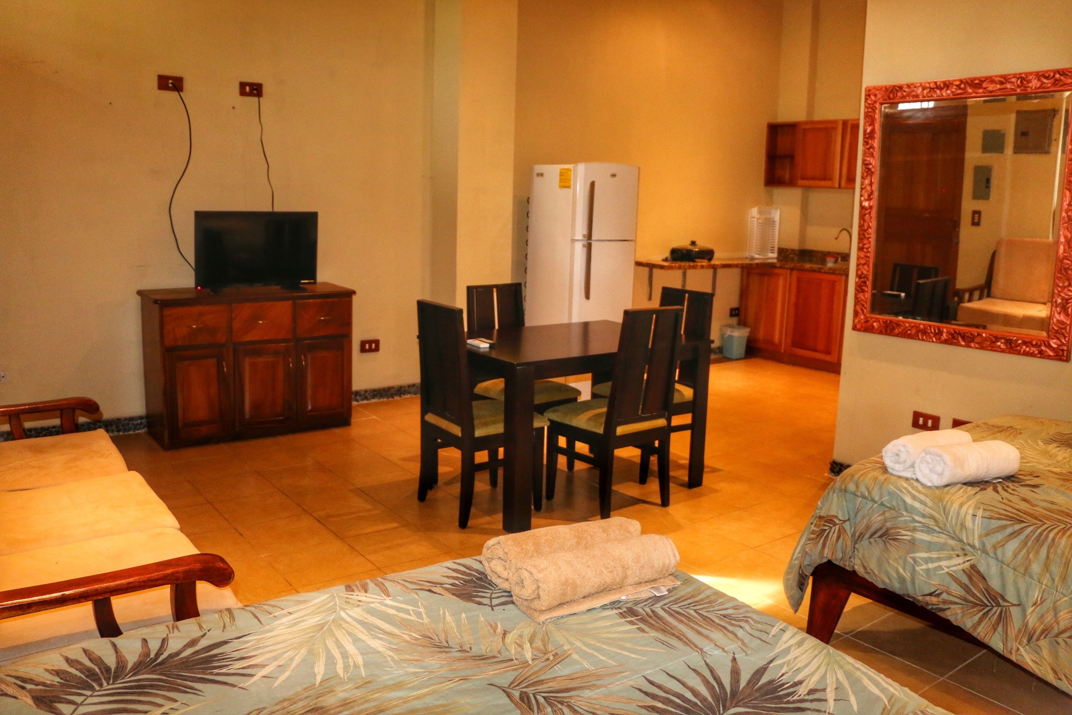 familiar loft | in-room dining