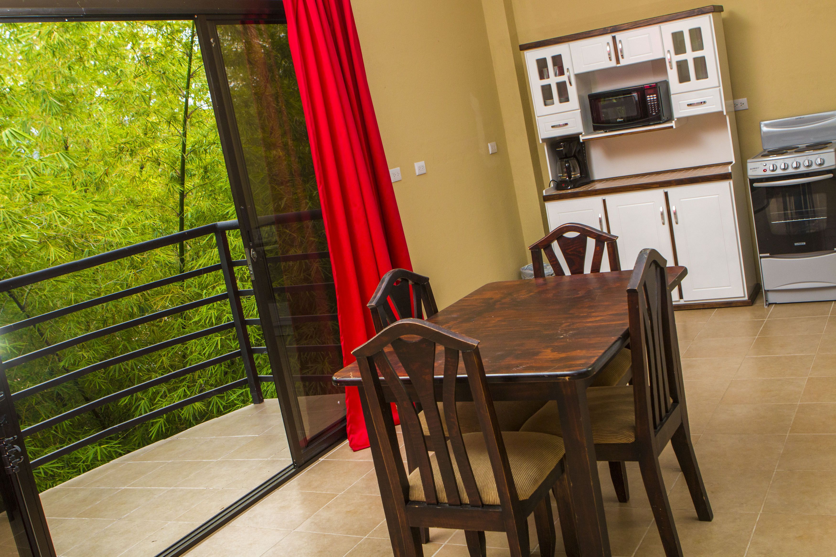 familiar loft | private kitchen | eco-friendly cleaning products