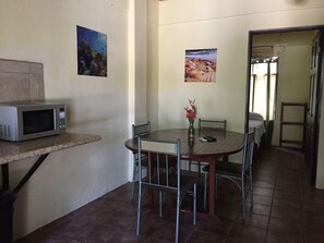 1 غرفة نوم وواي فاي مجانًا وملاءات أسرّة