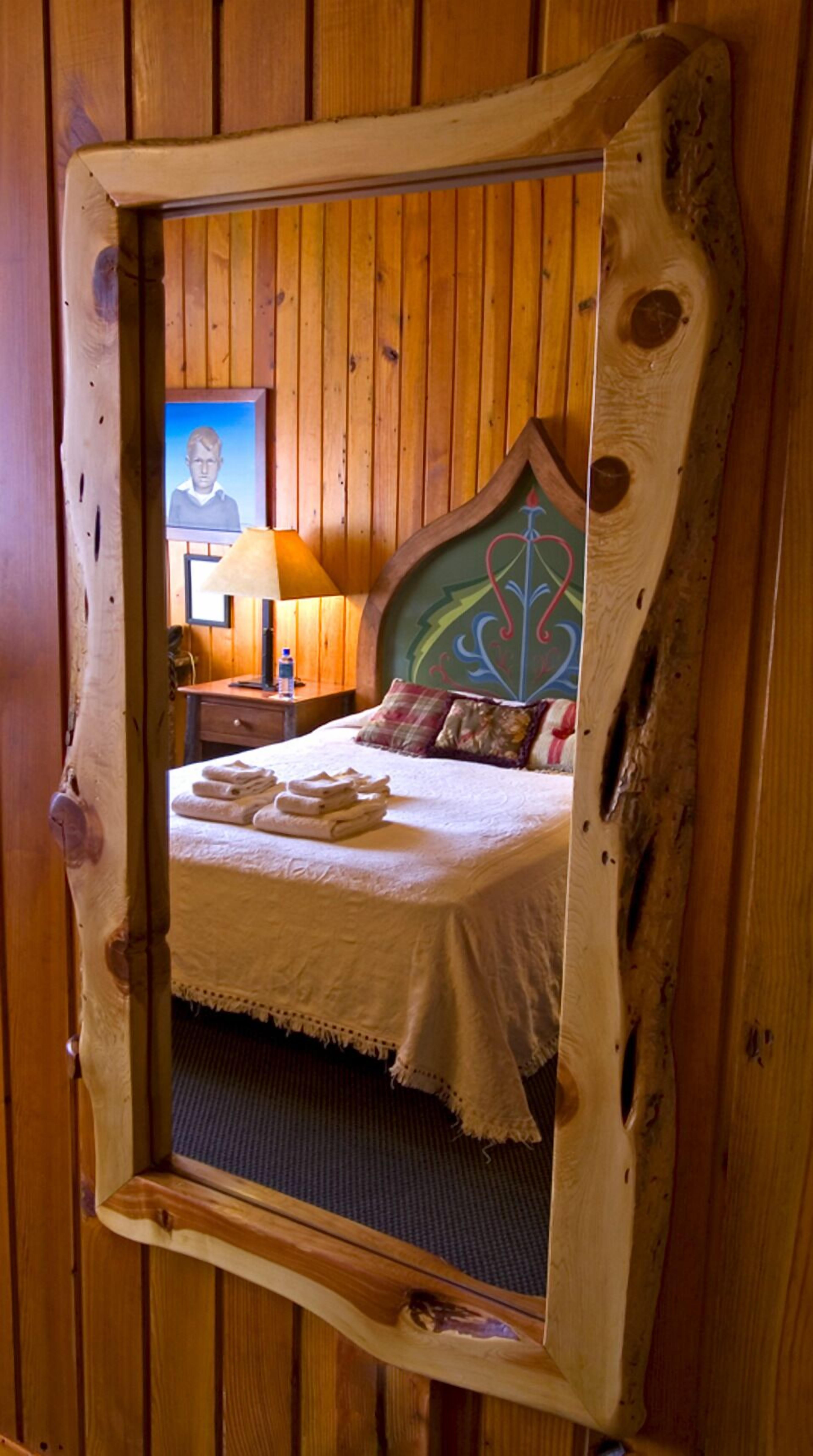 queen | cots/infant beds, free wifi, bed sheets