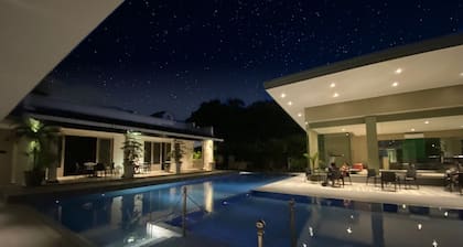 Avenue Suites Hotel