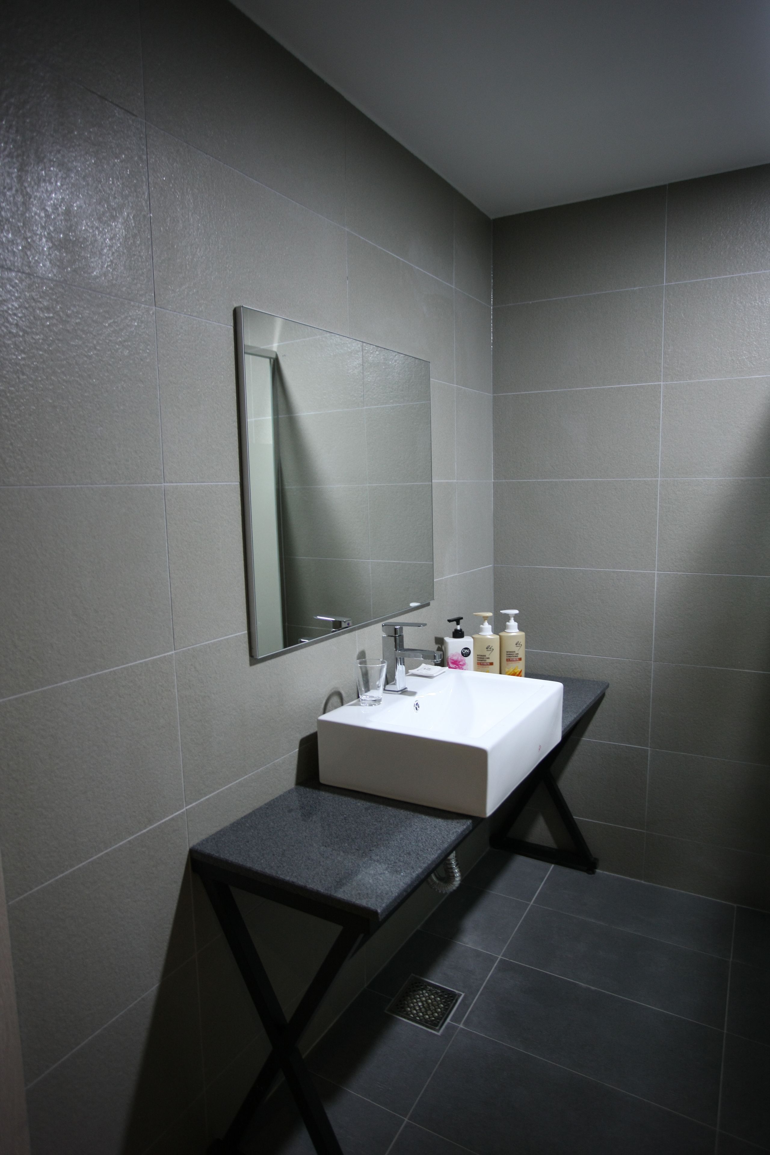 Wastafel kamar mandi