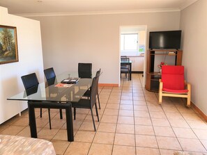 Family Studio, 1 Bedroom | Living area - Maria Motel (Moree)