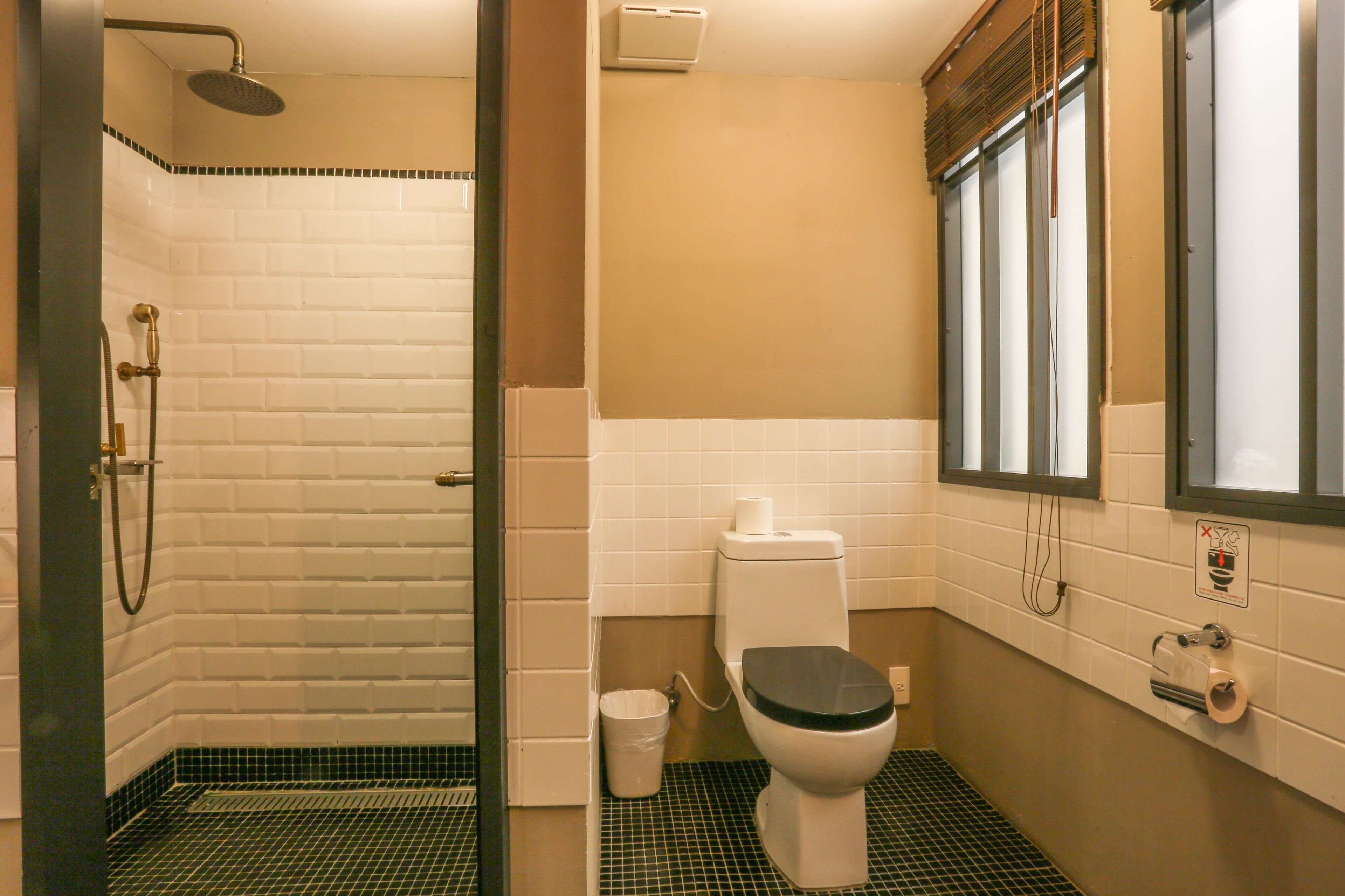 Comfort Single Room, No Windows | Bathroom | Shower, hair dryer, towels, toilet paper
