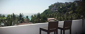 Deluxe Penthouse, 1 King Bed, Non Smoking, Sea View | Balcony