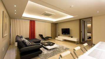 ๋ญ์
๋ฆฌ ์ค์ํธ | ๊ฑฐ์ค ๊ณต๊ฐ | LCD TV, ์ปดํจํฐ, ๋ฐ๋ฅ ๋๋ฐฉ/์จ๋