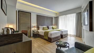 Executive Twin Room, 2 Single Beds, Accessible, Smoking | Premium bedding, pillow-top beds, minibar, in-room safe