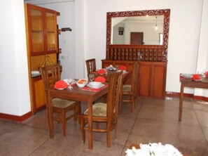 Interior - Tree Breeze Inn (Kandy)