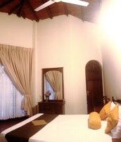 Superior Double or Twin Room, 1 Queen Bed, Garden View, Garden Area | Desk, rollaway beds (surcharge), WiFi (free), bed sheets