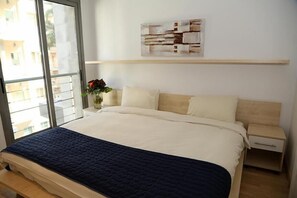 1 bedroom, in-room safe, individually decorated, individually furnished - Sky Suites (Beirut)