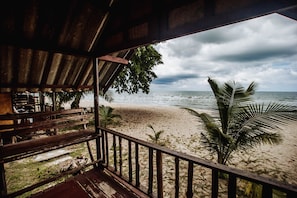 Beach Front | Parveke