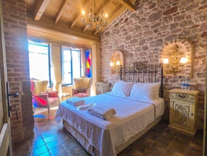 Habitación doble Deluxe, 1 cama matrimonial | Wifi gratis y ropa de cama