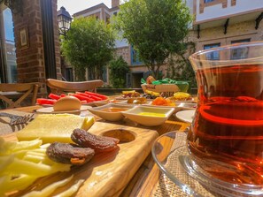 Desayuno buffet incluido todos los días