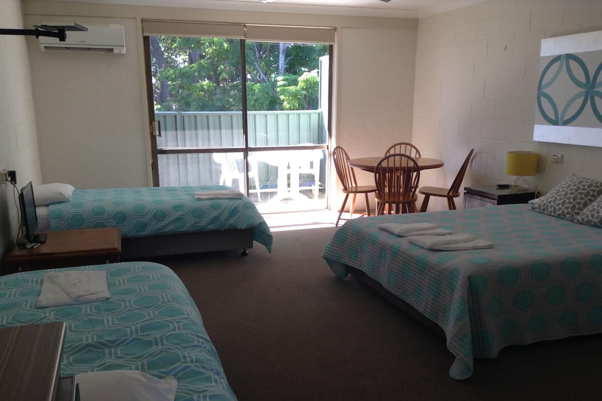 Small Family Room | Free WiFi, bed sheets