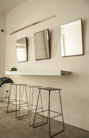 Interior detail - Belledonne Suite & Gallery (Naples)