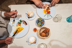 Petit-déjeuner buffet compris tous les jours