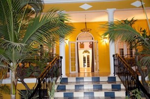 Fachada de la propiedad