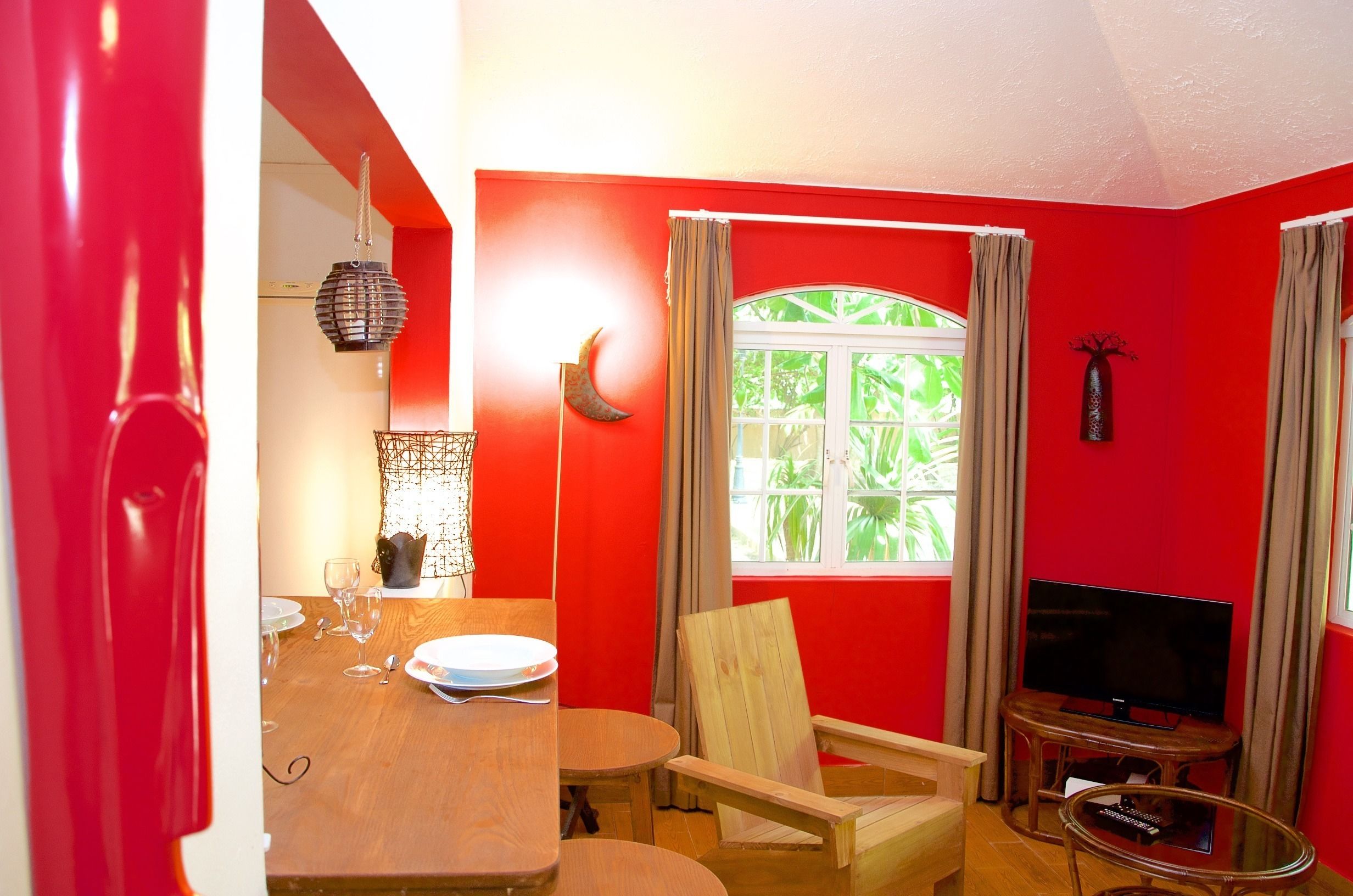 Family Bungalow, Kitchenette, Garden View | Living area | Flat-screen TV