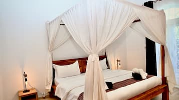 Deluxe Suite, Terrace, Sea Facing | Premium bedding, minibar, in-room safe, desk