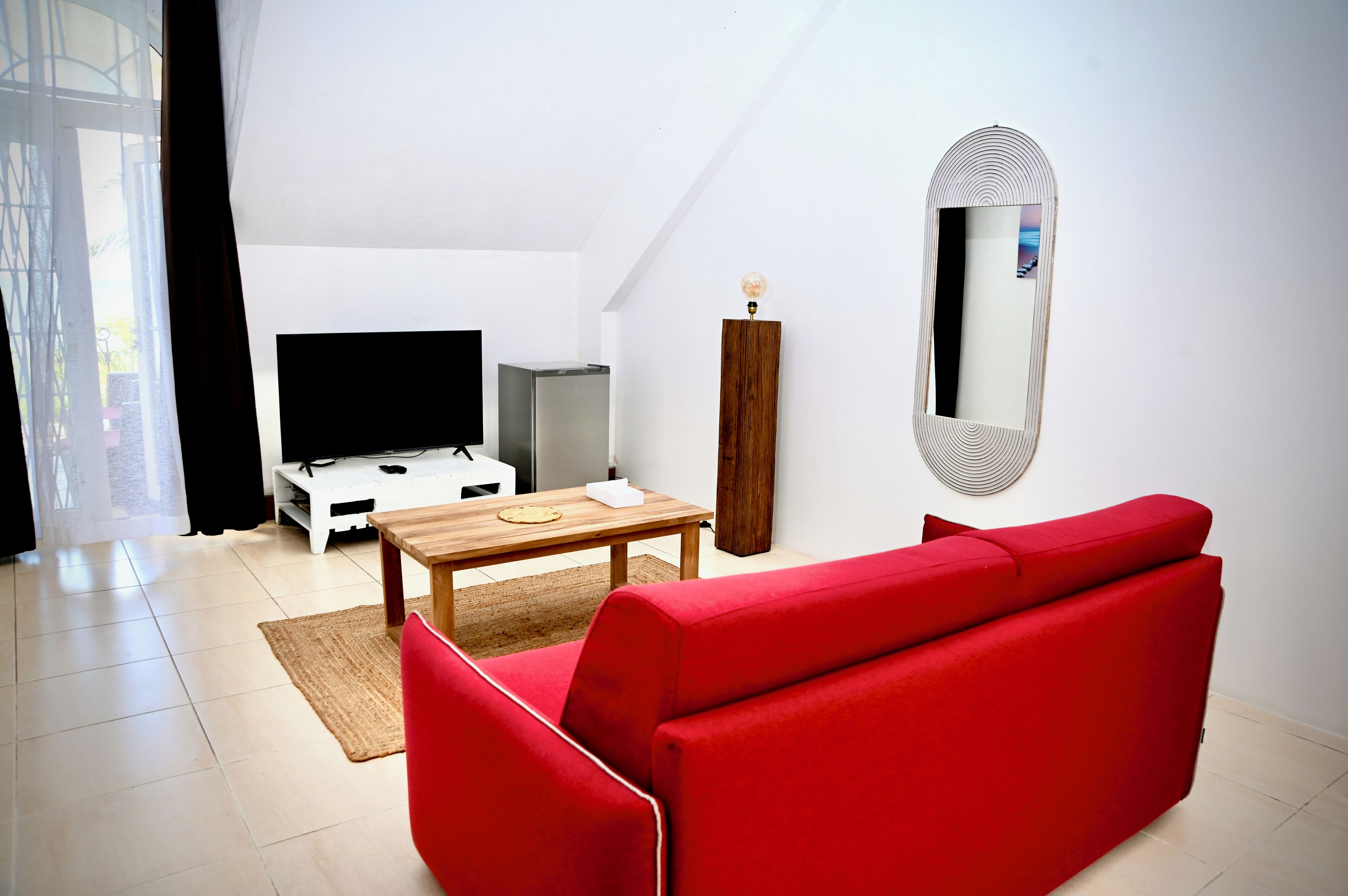 deluxe suite, terrace, sea facing | living area | flat-screen tv