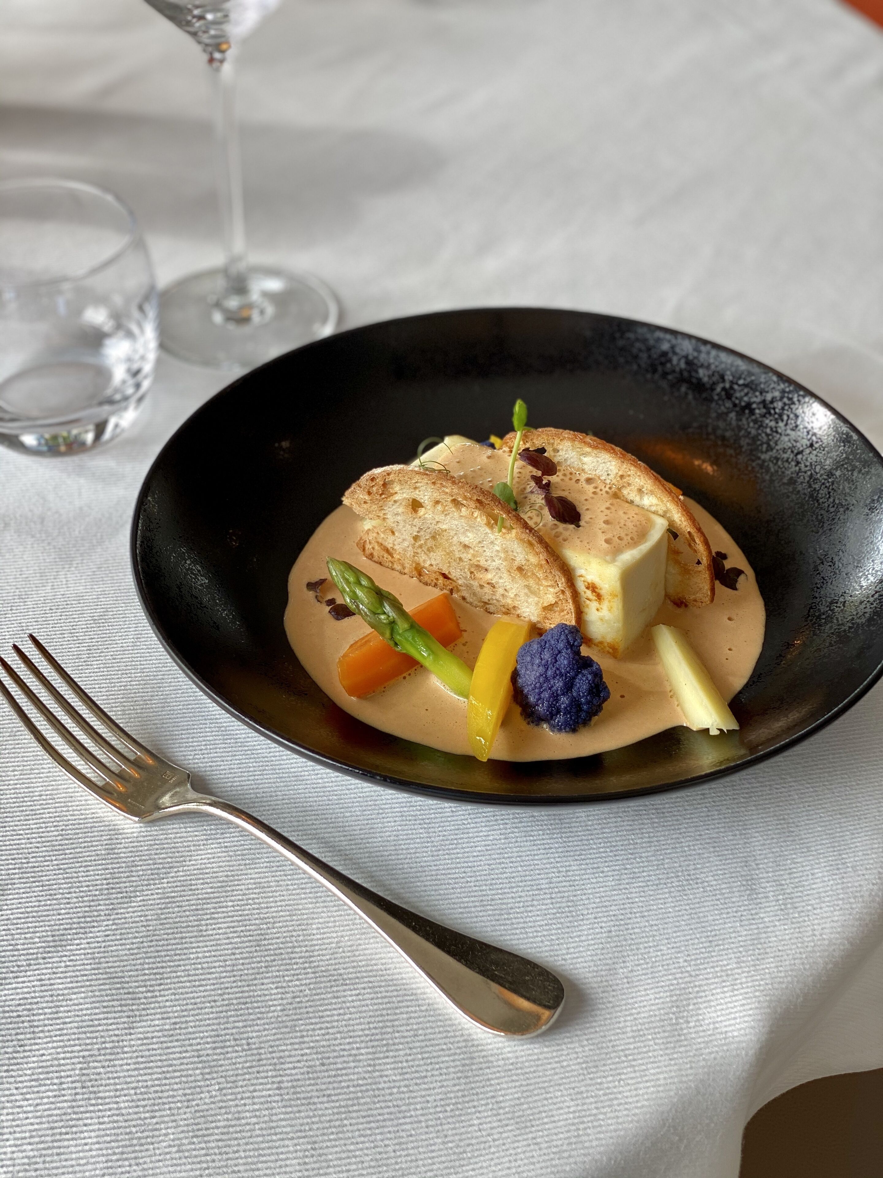 breakfast, lunch and dinner served