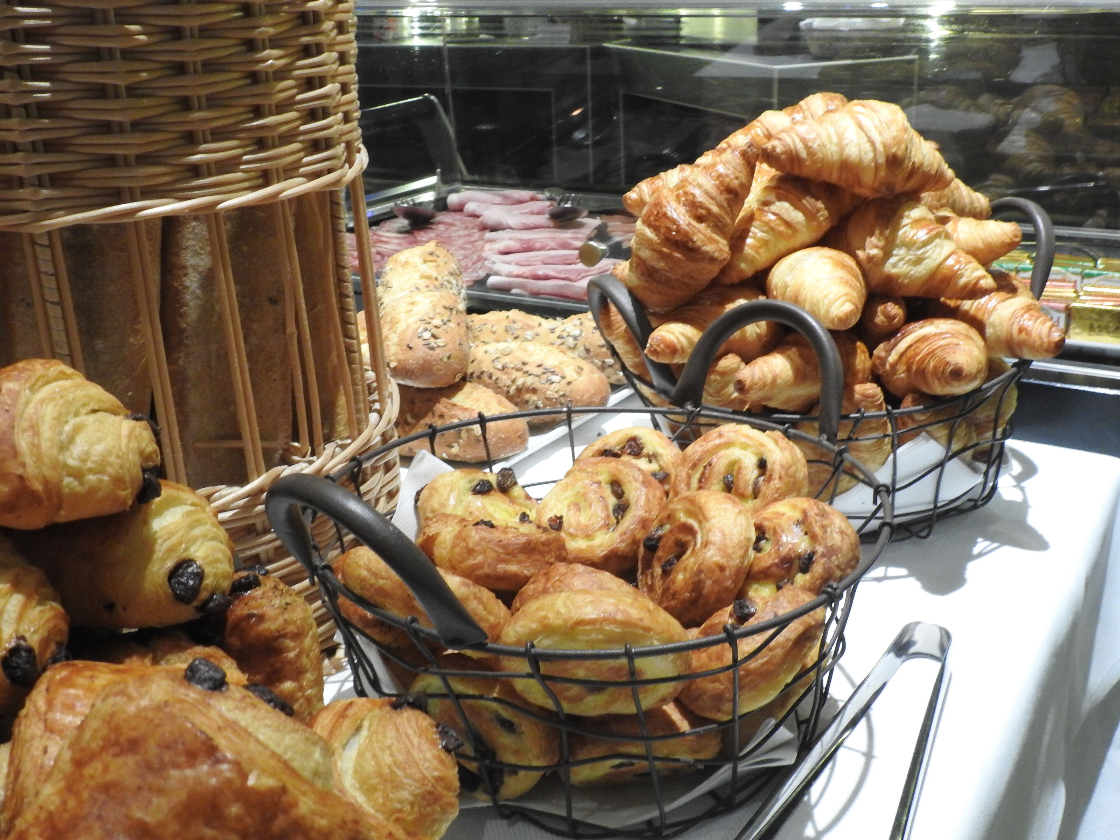 daily buffet breakfast (eur 17 per person)