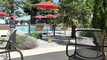 Seasonal outdoor pool