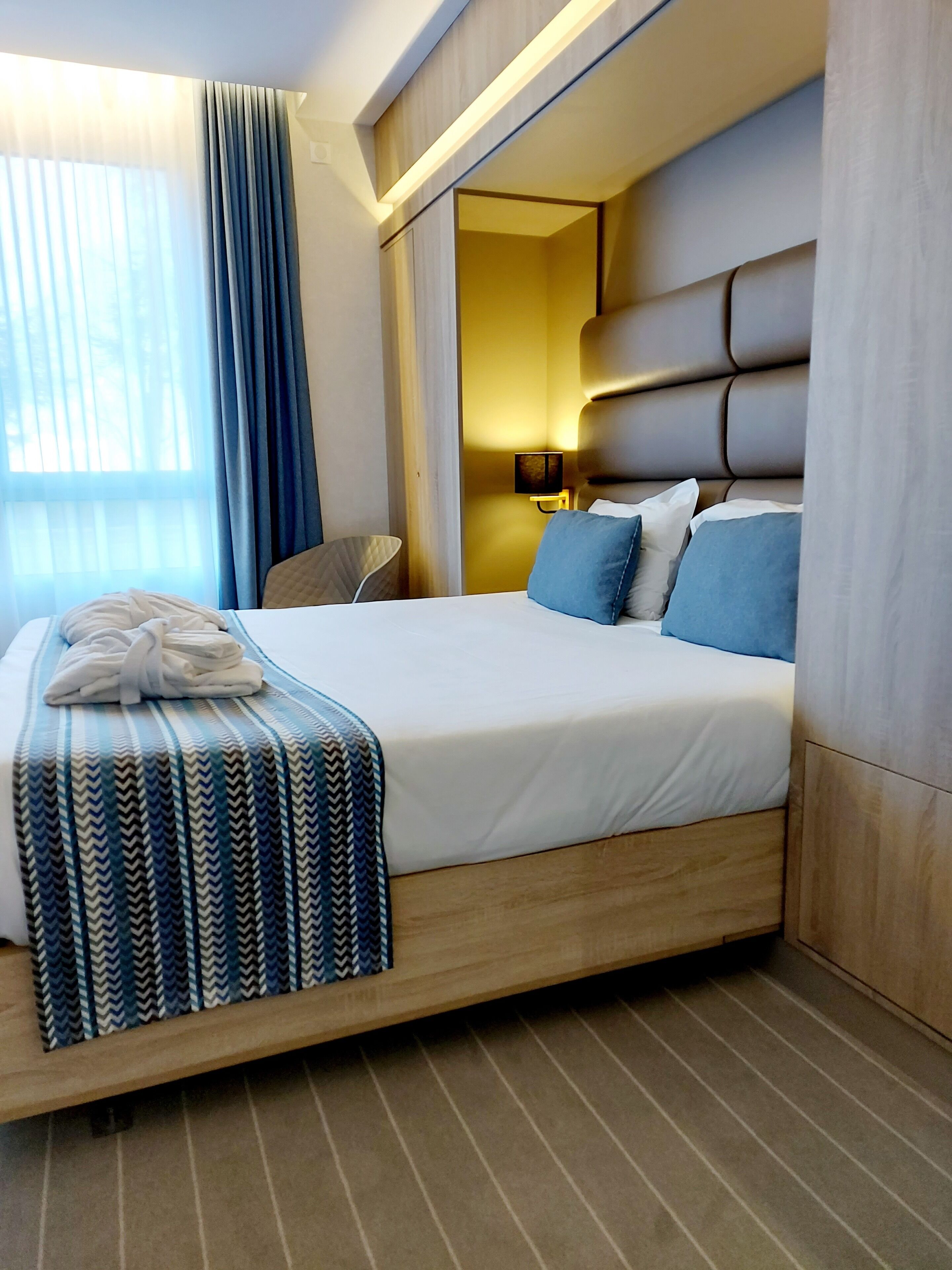 Premium Double Room, 1 King Bed, Private Bathroom, Pool View | Premium bedding, memory foam beds, in-room safe, desk