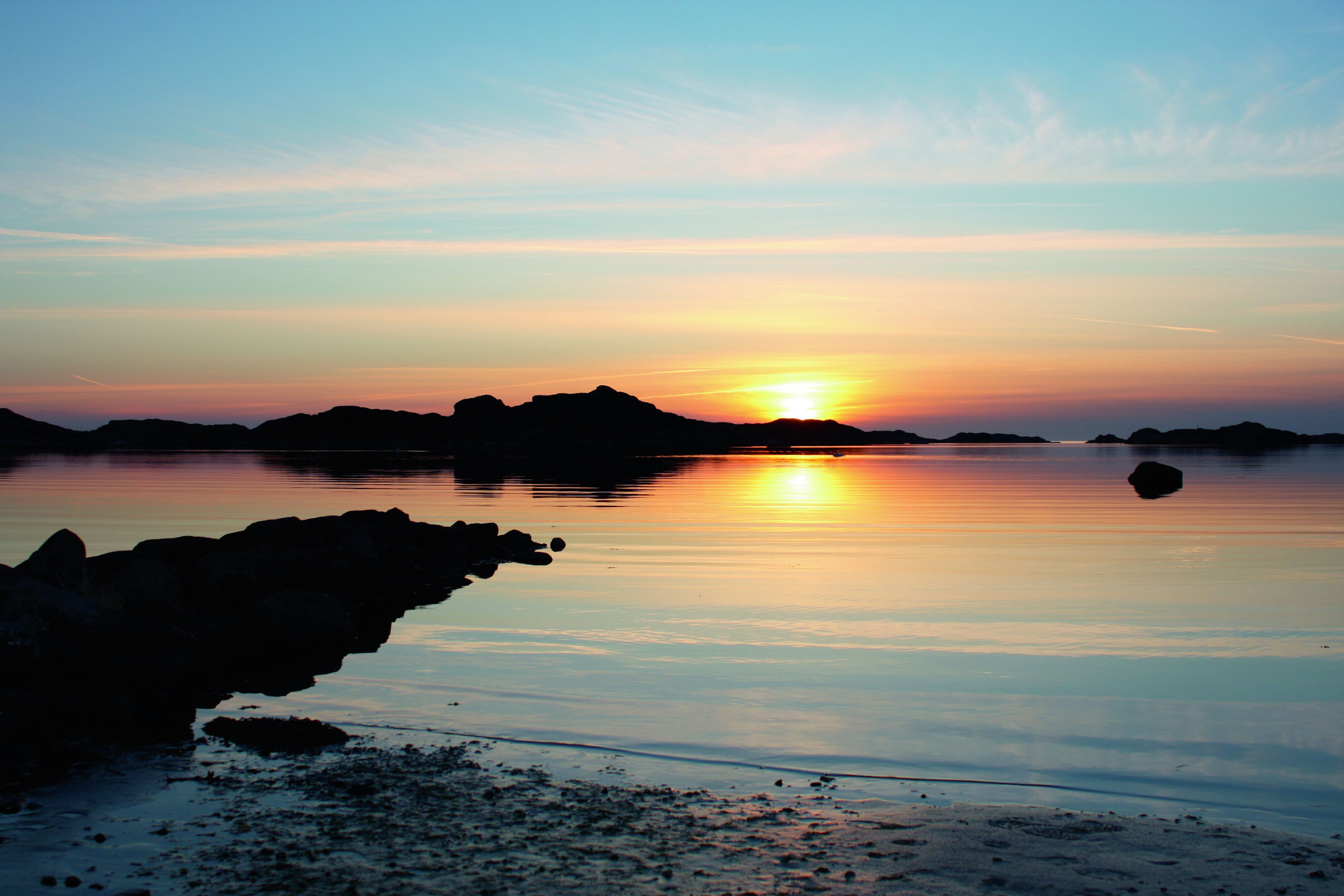 beach nearby, kayaking