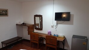 Standard Air Conditioned Room | Room amenity - Boondee House (Mae Hong Son)