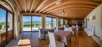 Desayuno bufé gratuito y diario