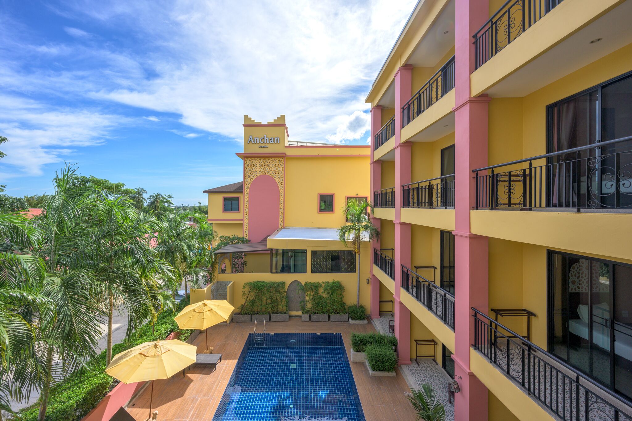 deluxe room (double bed or twin bed) | terrace/patio