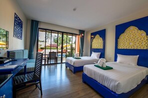 In-room safe, desk, blackout curtains, free WiFi - Anchanlina Hotel (Chalong)