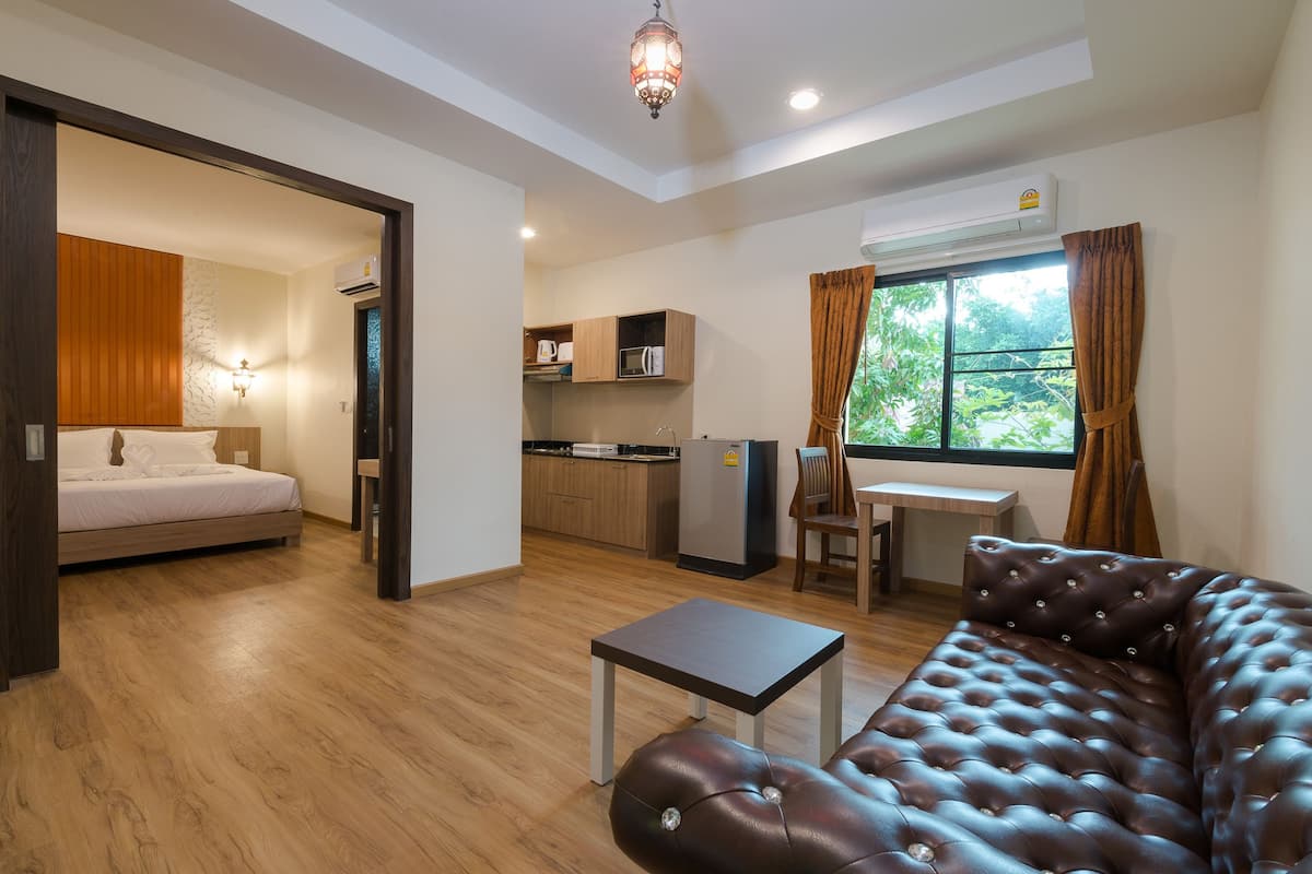 room, 1 bedroom (double bed only) | in-room safe, desk, blackout curtains, free wifi