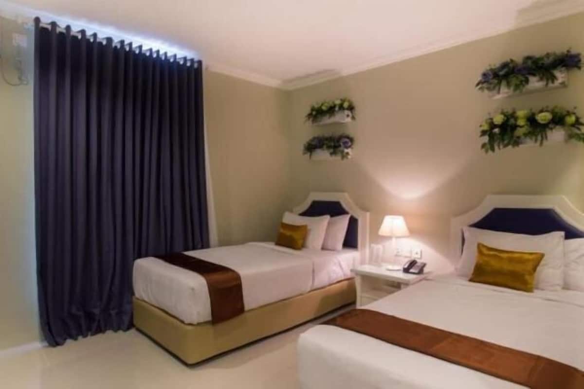 Minibar, in-room safe, desk, blackout curtains