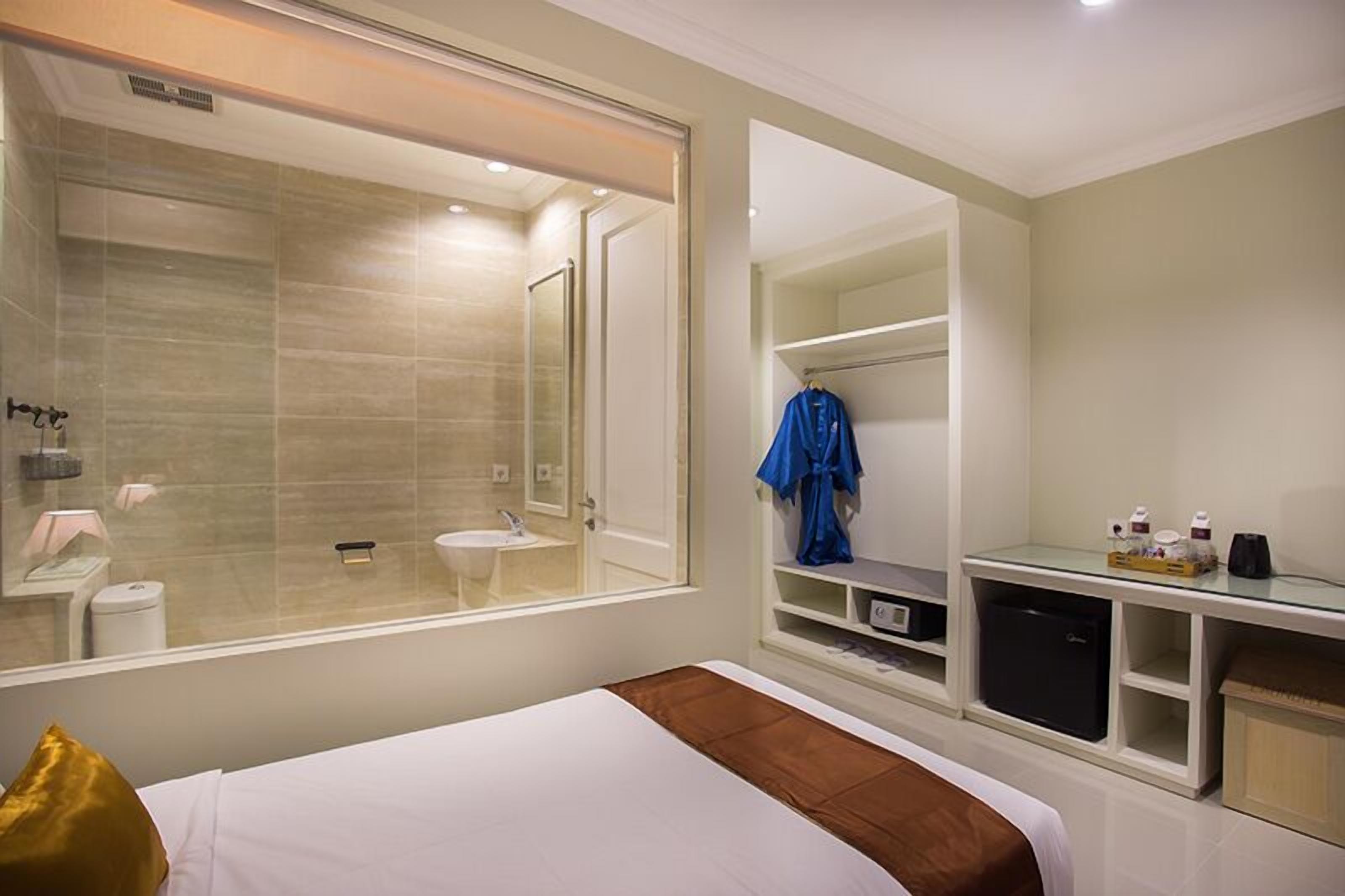 deluxe twin room | 1 bedroom, minibar, in-room safe, desk