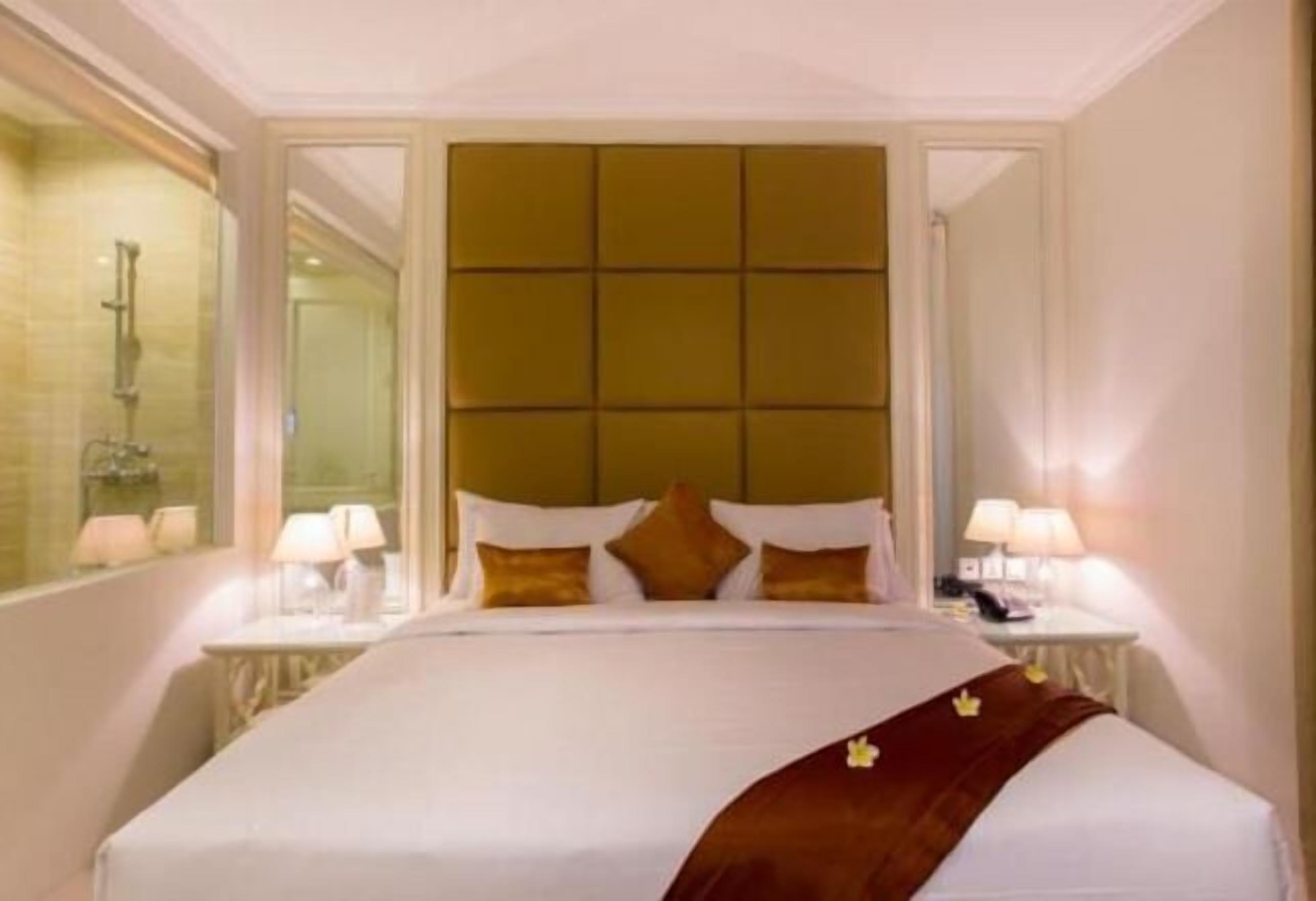 Minibar, una cassaforte in camera, una scrivania, tende oscuranti