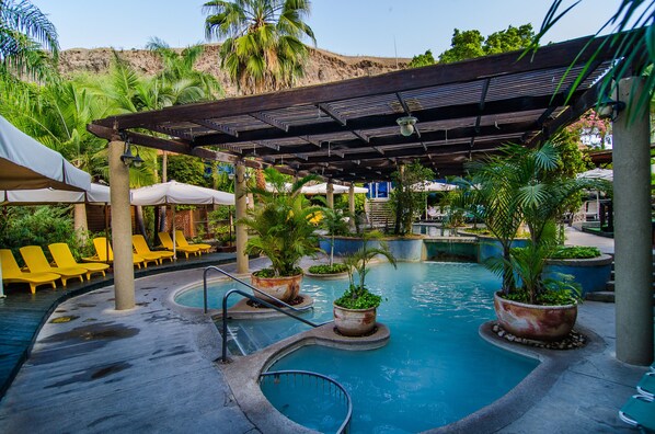 Outdoor pool, pool loungers