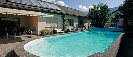 Seasonal outdoor pool