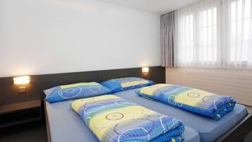 Double or Twin Room, Private Bathroom | Desk, blackout curtains, soundproofing, free cots/infant beds