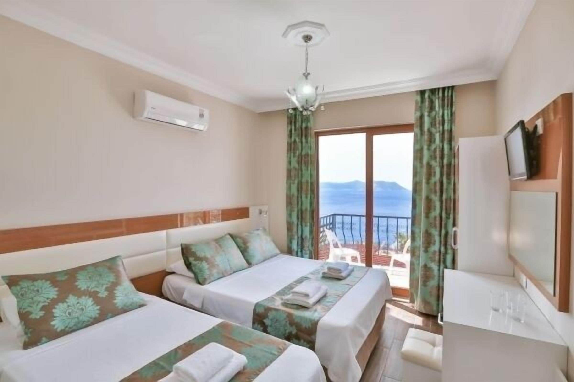 triple room, sea view | minibar, free wifi